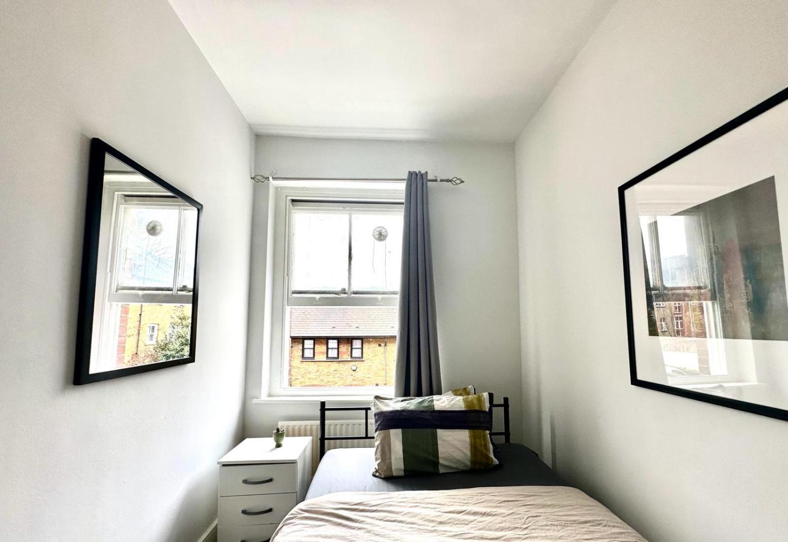Whitechapel Station Rooms Λονδίνο Εξωτερικό φωτογραφία