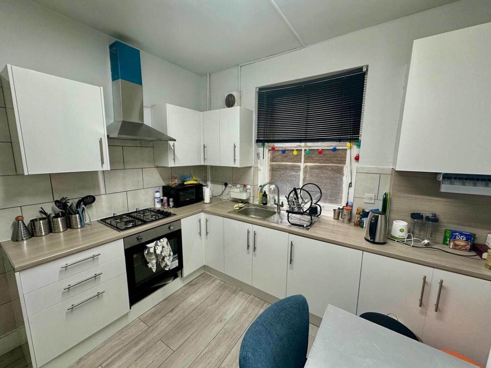 Whitechapel Station Rooms Λονδίνο Εξωτερικό φωτογραφία